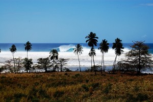 Tres Palmas overview with bomb right grinding through the lineup.